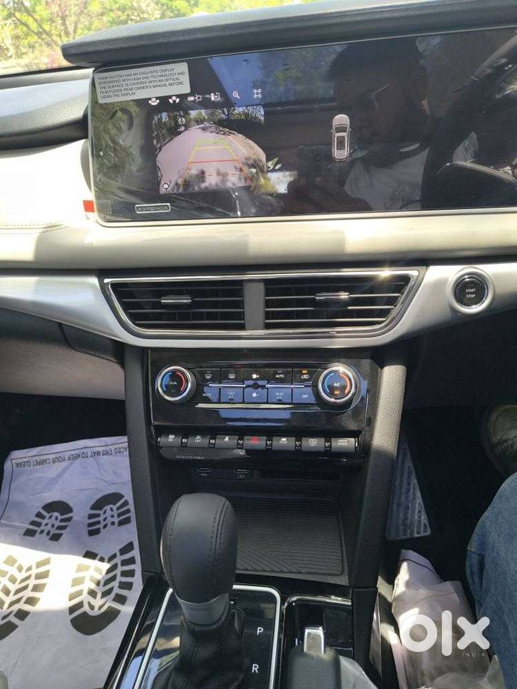 Mahindra Xuv700 2.0 Ax 7 Petrol At Luxury Pack Str, 2026, Petrol