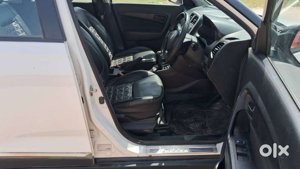 Maruti Suzuki Brezza 1.5 Vxi Smart Hybrid, 2020, Petrol
