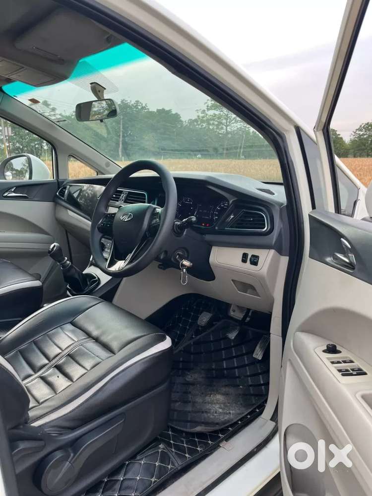 Mahindra Marazzo M6, 2019, Diesel