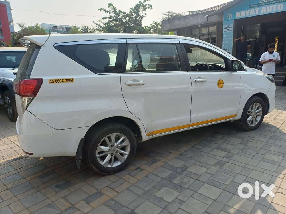 Toyota Innova Crysta 2.4 G Mt, 2023, Diesel