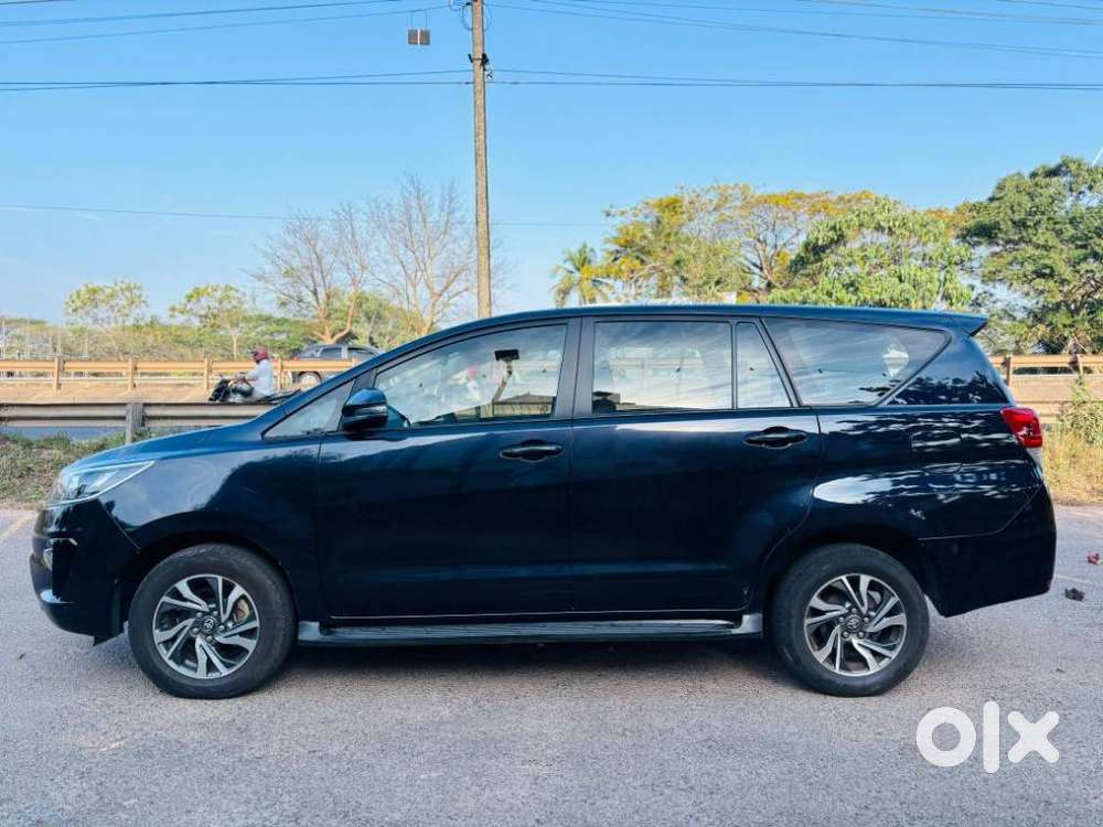 Toyota Innova Crysta 2.4 G Mt 7 Str, 2022, Diesel