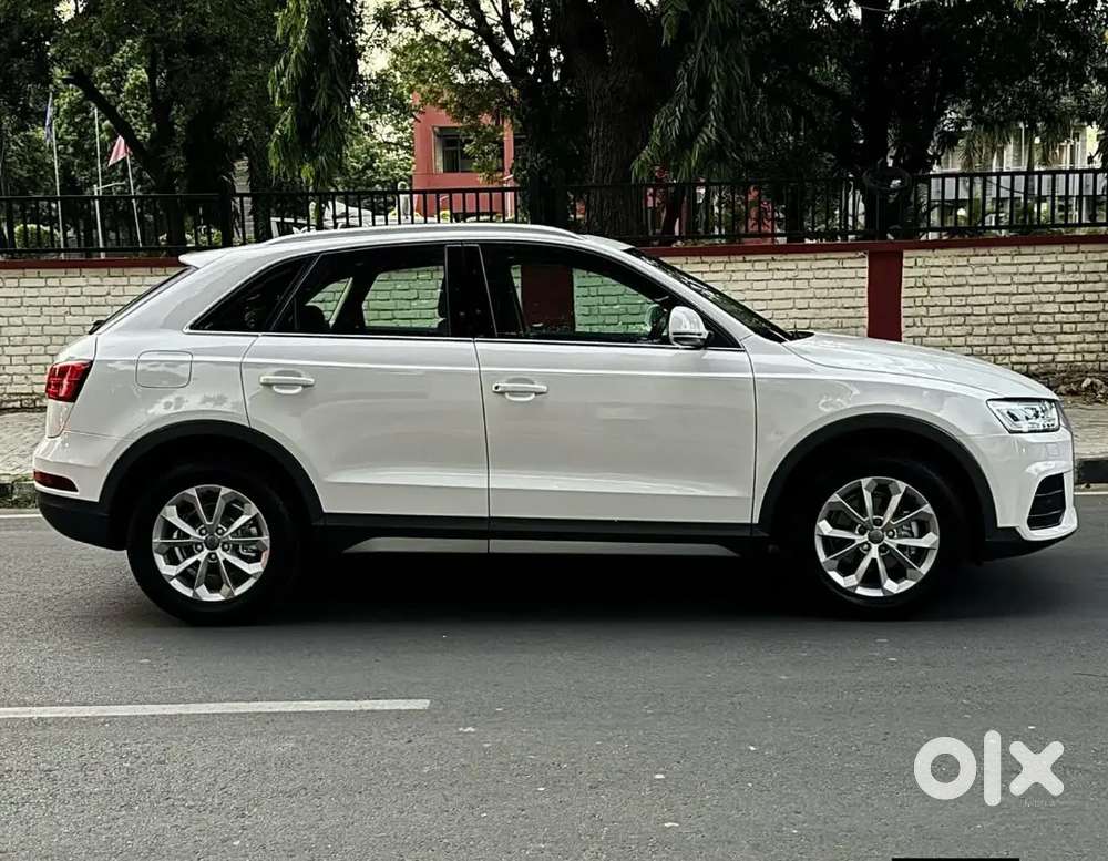 Audi Q3 Diesel Automatic 2015 Premium Plus Sunroof