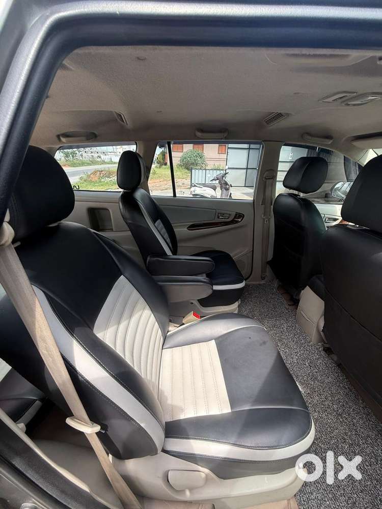 Toyota Innova Diesel 2014