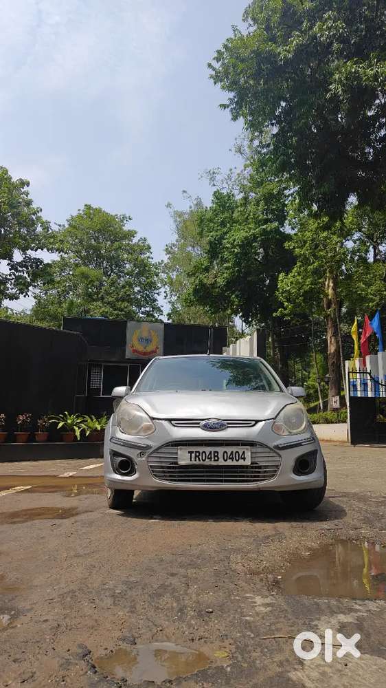 Ford Figo Petrol 2013 Lxi