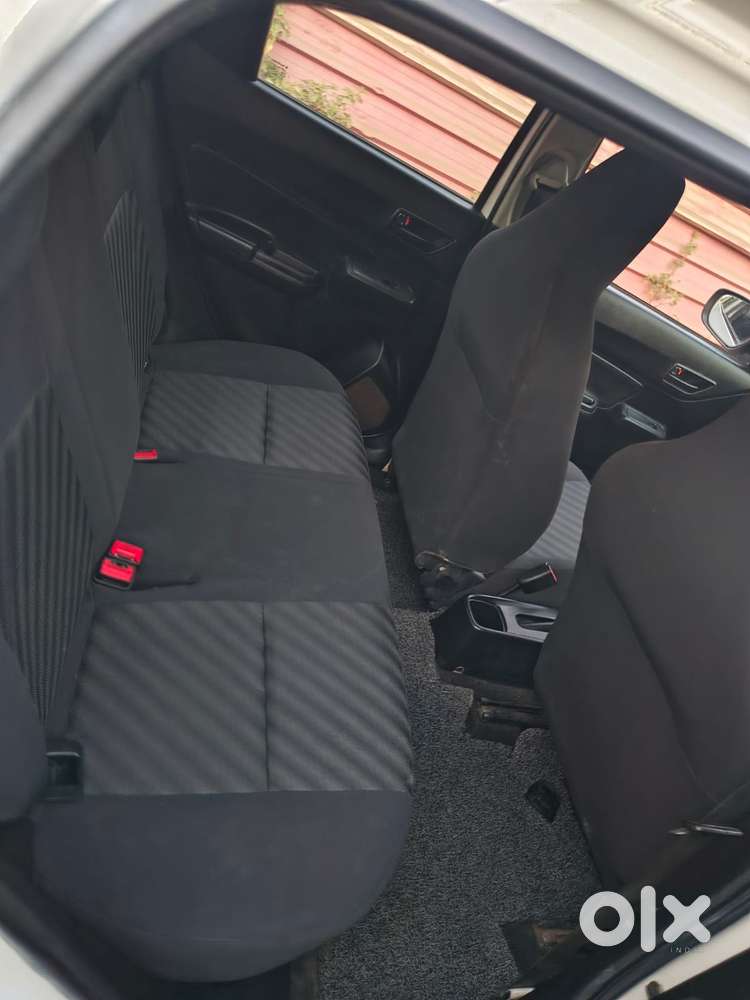 Maruti Suzuki Swift 1.2 Lxi (o), 2022, Petrol