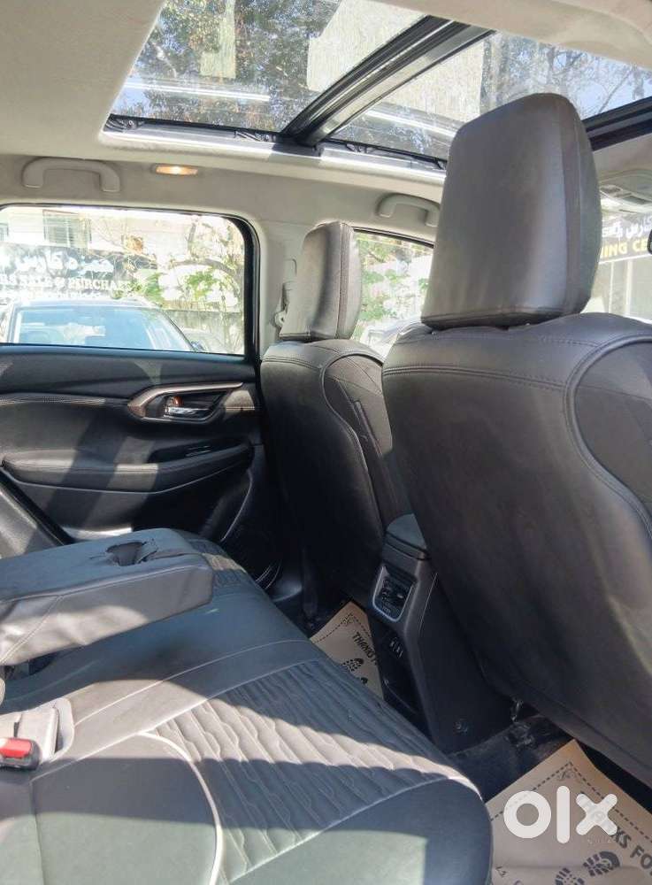 Maruti Suzuki Grand Vitara 1.5 Zeta Plus Intelligent Hybrid Ecvt, 20..