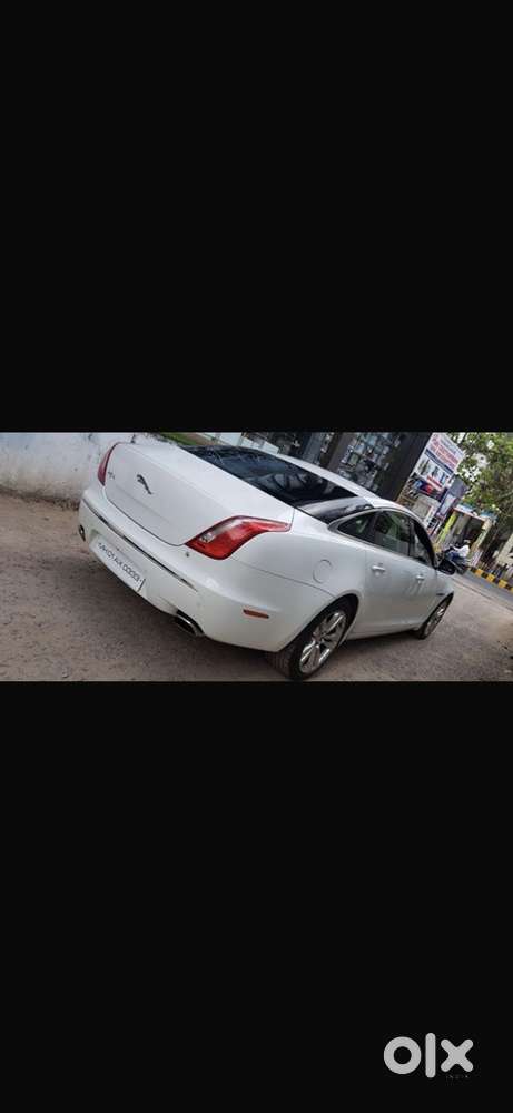 Jaguar Xj Petrol 2011