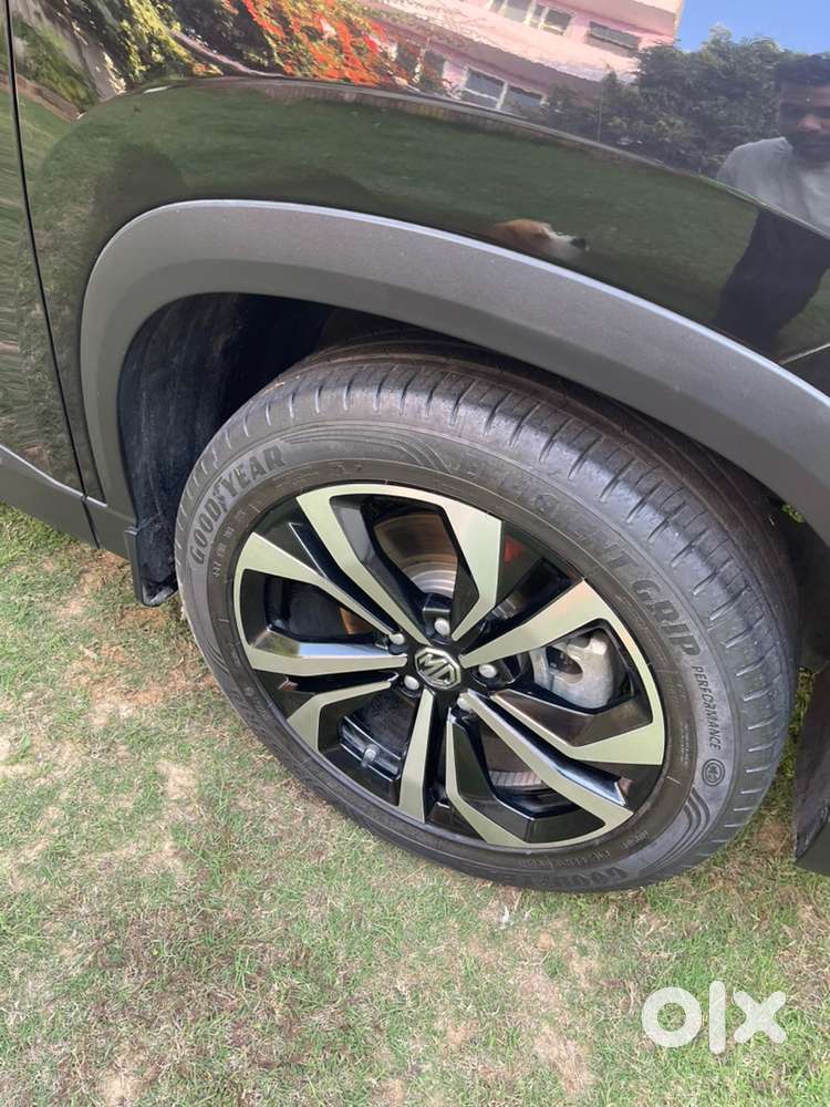 Mg Hector Plus 2023 Petrol 25000 Km Driven