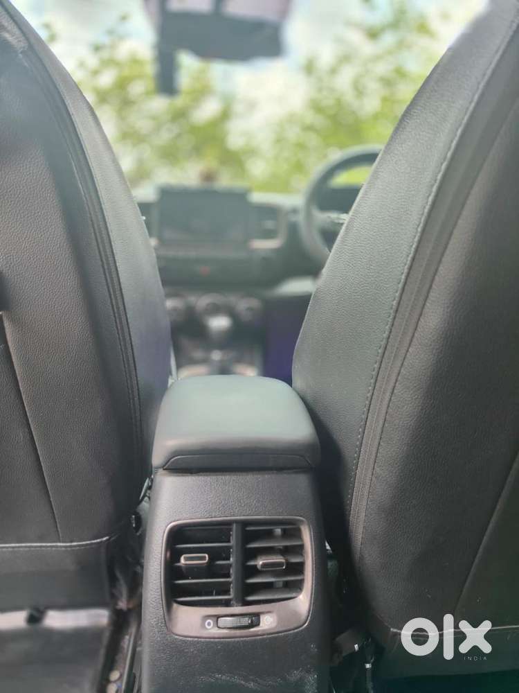 Hyundai Venue Sx Mt, 2023, Petrol