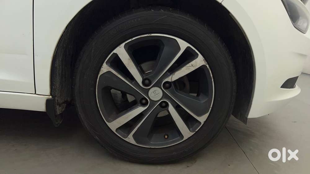 Tata Altroz Xz, 2023, Petrol