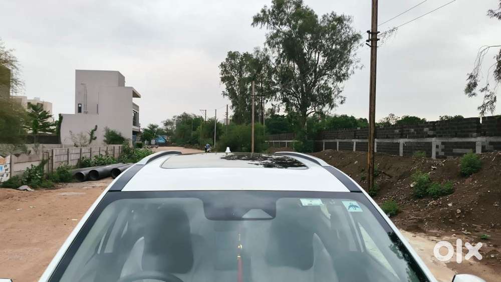 Mahindra Xuv700 2.2 Ax 7 Diesel Mt Luxury Pack Str, 2023, Diesel