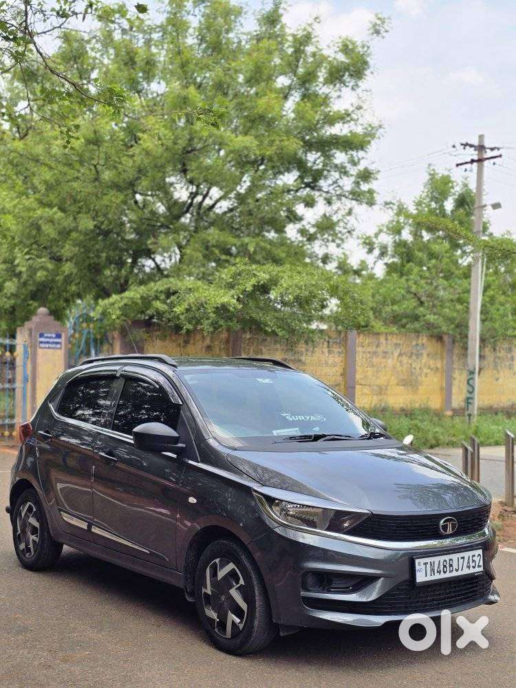 Tata Tiago 1.2 Revotron Xm, 2025, Petrol