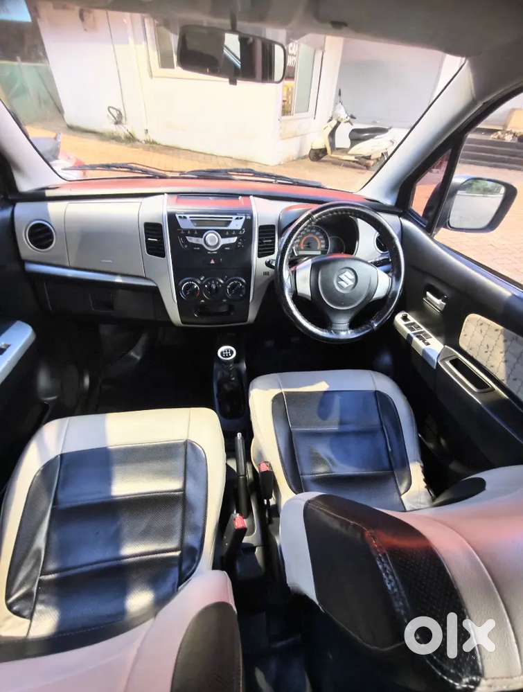 Wagon R Vxi 2016 June, Silver, Car In Showroom Condition.