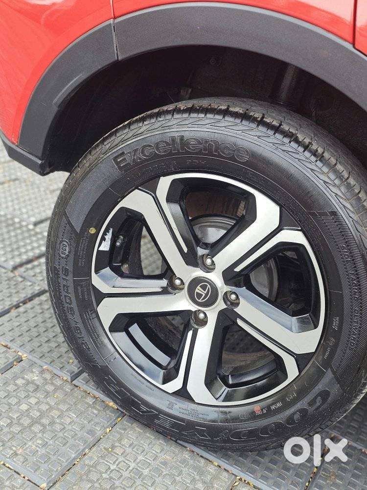 Tata Nexon 1.2 Revotron Xza Plus Dualtone, 2022, Petrol