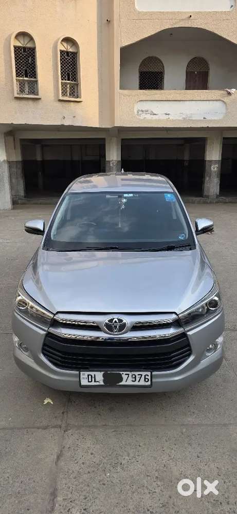 Toyota Innova Crysta 2.7 V 2018