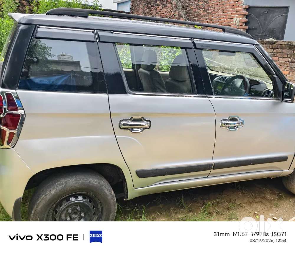 Mahindra Tuv 300 2015 Car