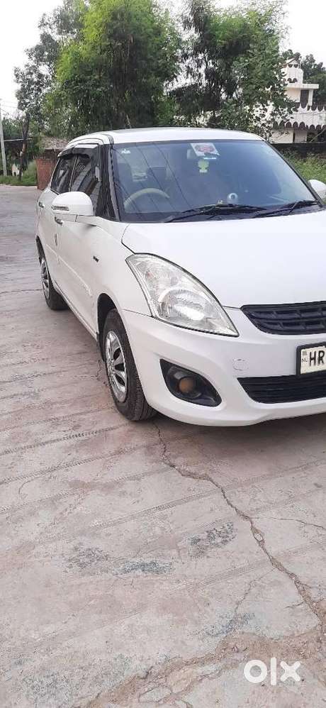 Maruti Suzuki Swift Dzire Vxi Regal Limited Edition Mt, 2012, Petrol
