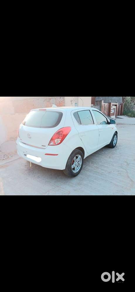 Hyundai I20 Sportz 1.4 Crdi 6 Speed Bs-iv, 2012, Diesel