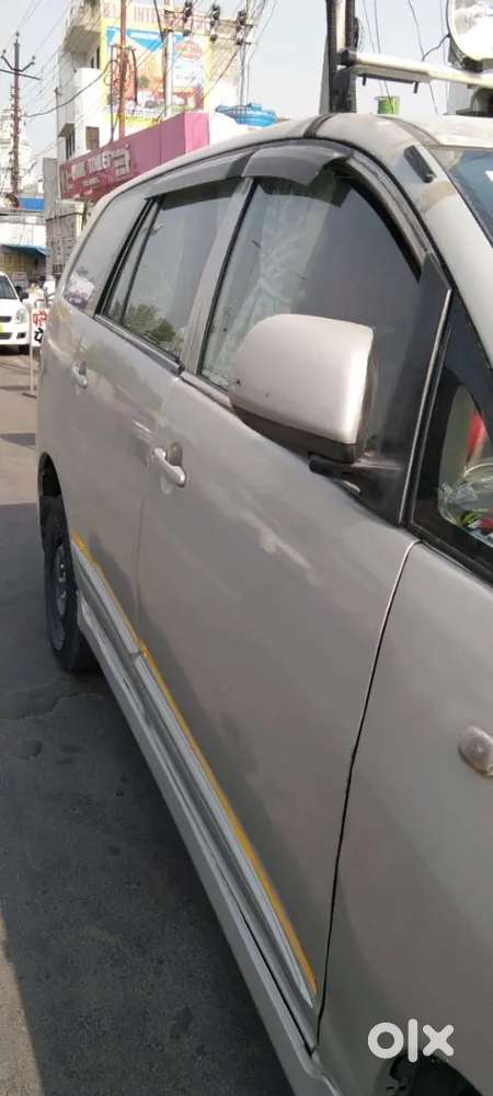 Toyota Innova 2013 Diesel 125000 Km Driven