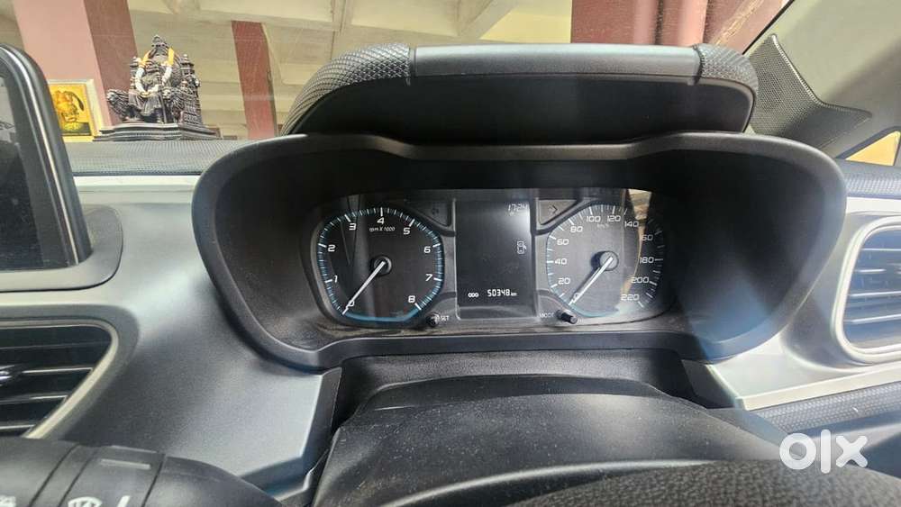 2022 Tata Altroz Petrol Manual