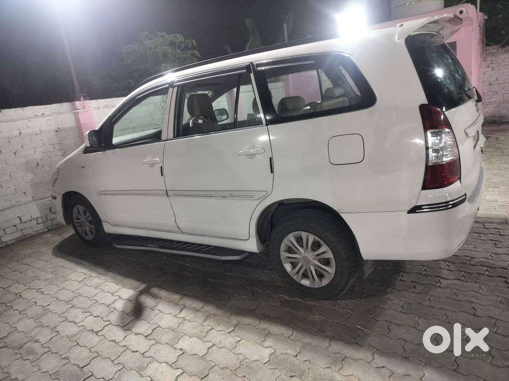 Toyota Innova 2.5 Z Diesel 7 Seater, 2013, Diesel