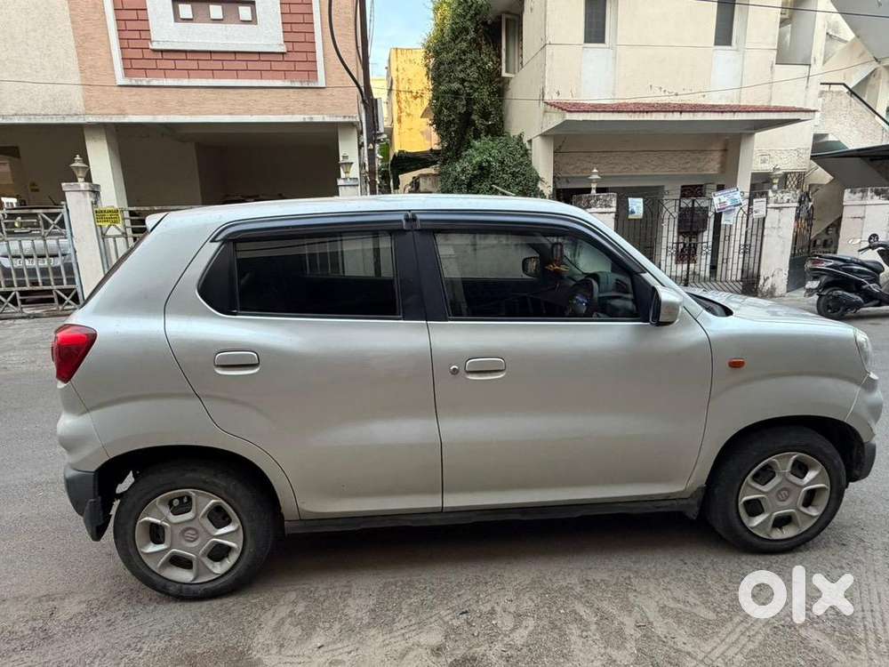 Well-maintained Maruti Suzuki S-presso Vxi+ (top Variant) For Sale.