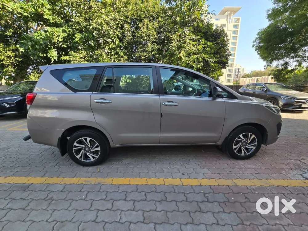 Toyota Innova Crysta 2021 Diesel 65000 Km Driven