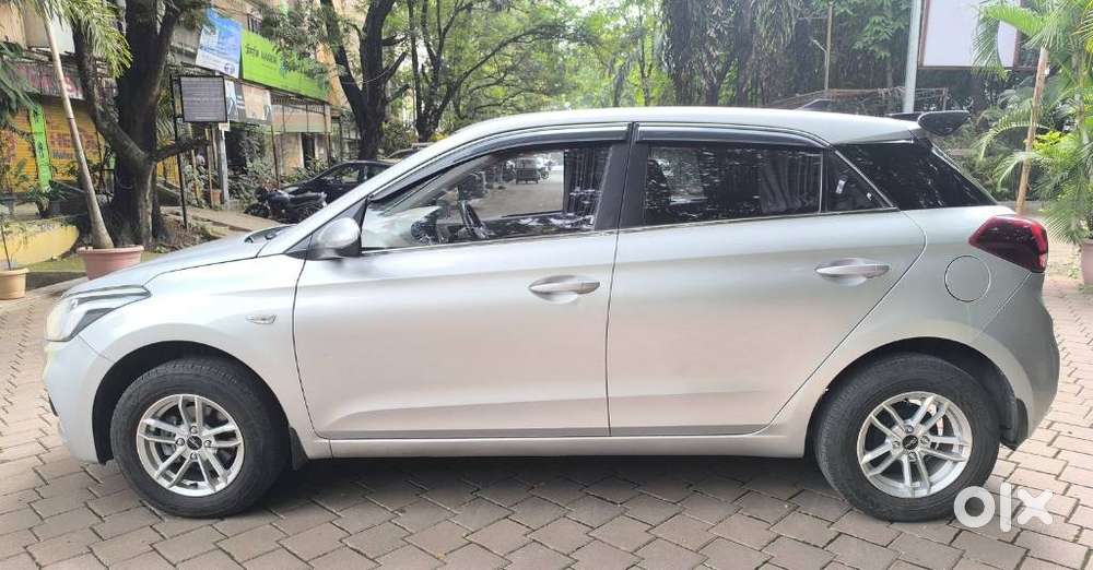 Hyundai Elite I20 1.2magna Executive At, 2018, Petrol