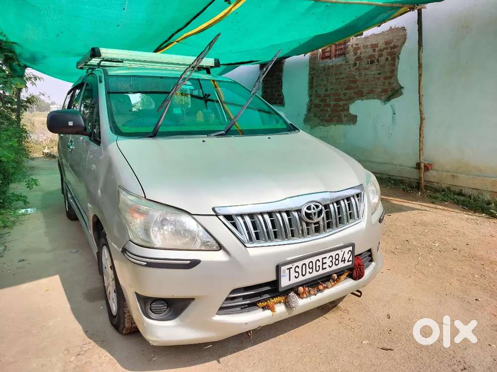 Toyota Innova 2013