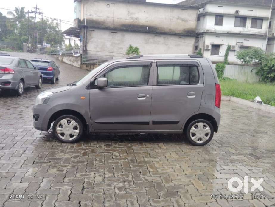 Maruti Suzuki Wagon R Amt Vxi, 2017, Petrol