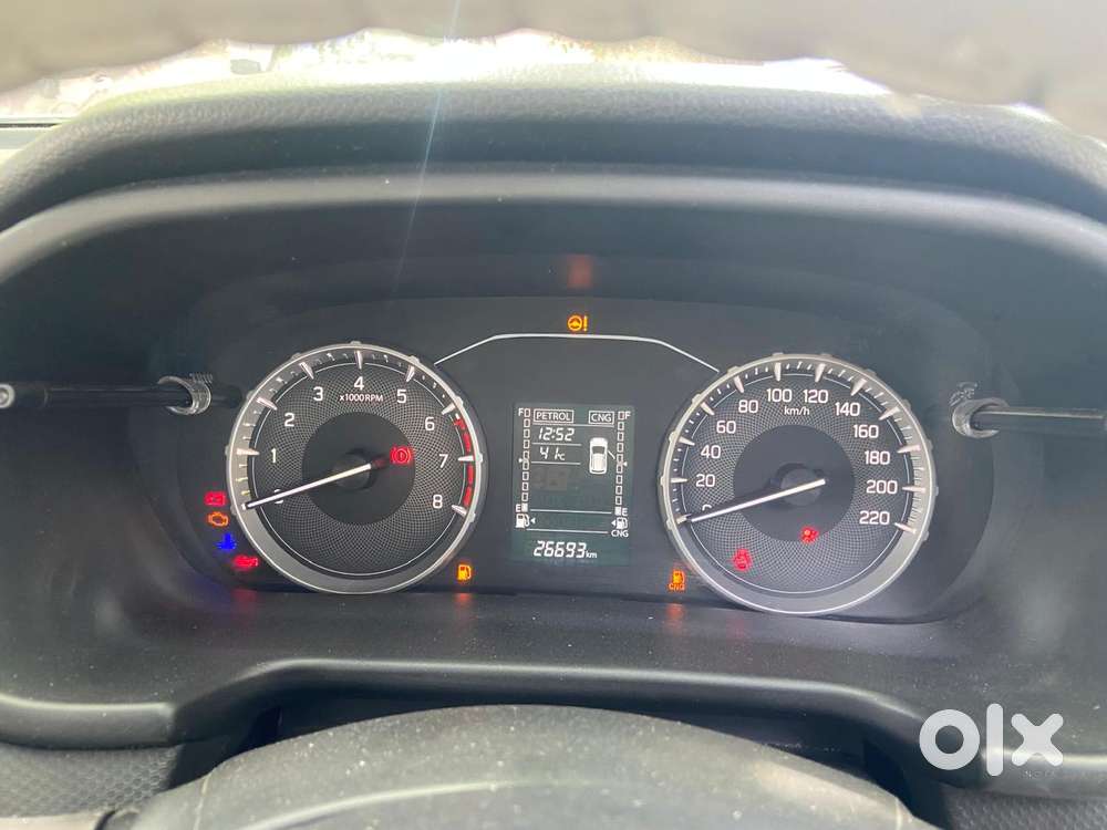 Maruti Suzuki Brezza 1.5 Vxi Cng, 2024, Cng & Hybrids