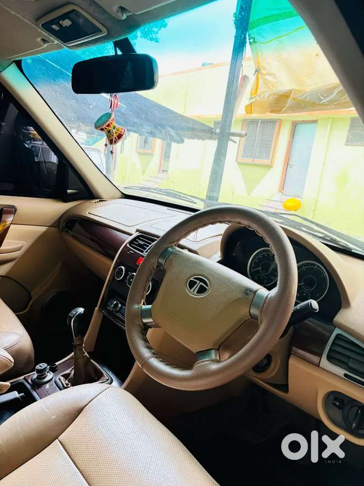Tata Safari Storme 2014