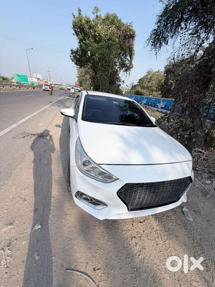 Hyundai Car 2018 Condition Scratch Less Condition All Service Company