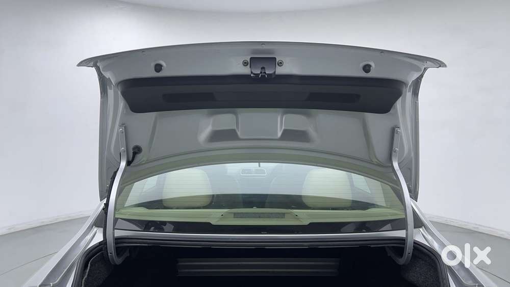 Volkswagen Vento 2010-2013 Petrol Highline At, 2022, Petrol