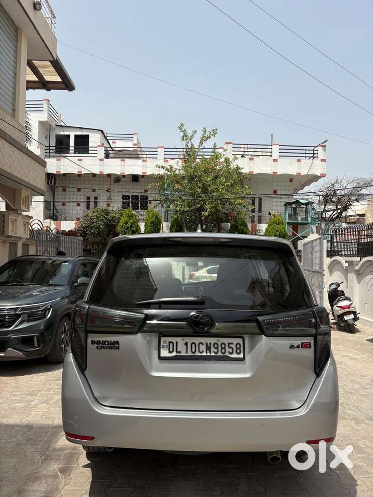 Innova Crysta G