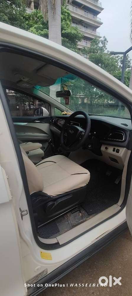 Mahindra Marazzo M6, 2018, Diesel