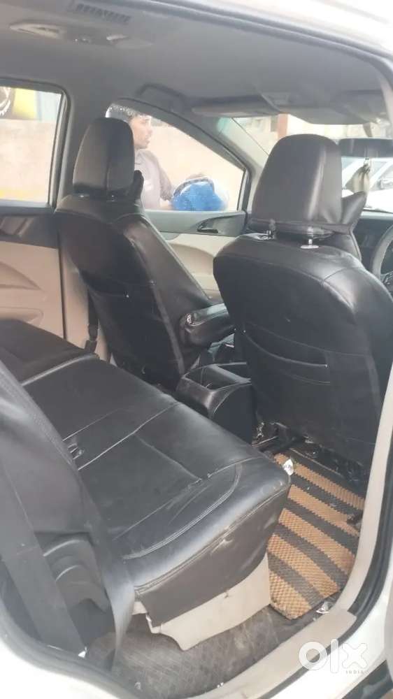 Mahindra Marazzo 2020 Diesel Well Maintained