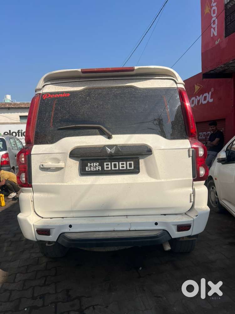 Mahindra Scorpio 2015 Diesel 169580 Km Driven