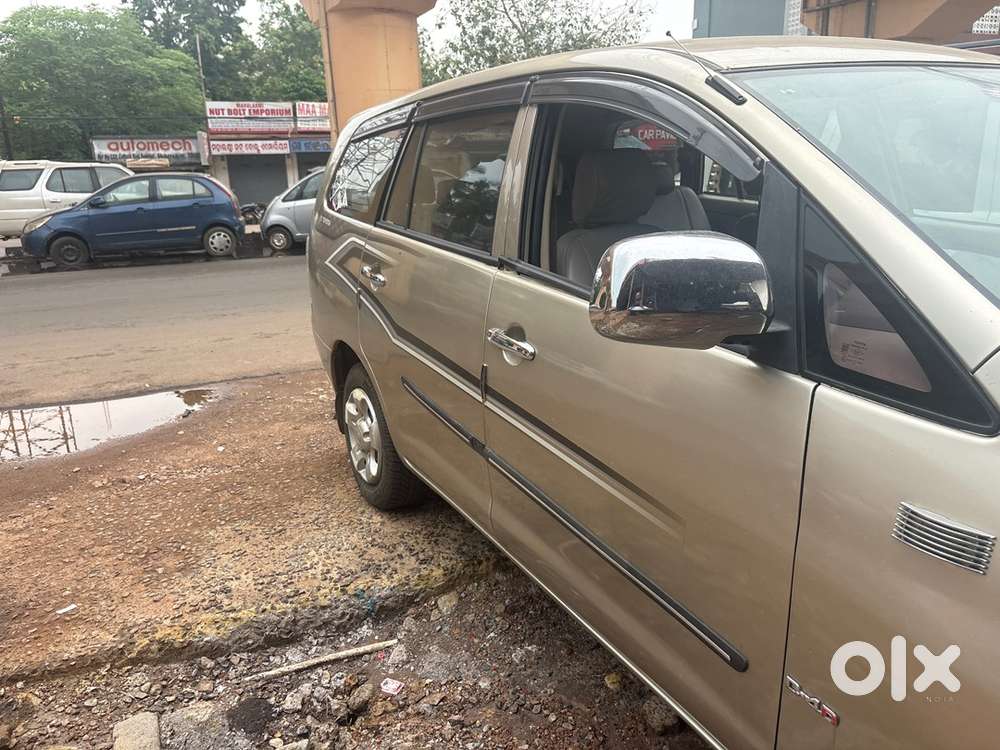 Toyota Innova 2007 Diesel 160000 Km Driven