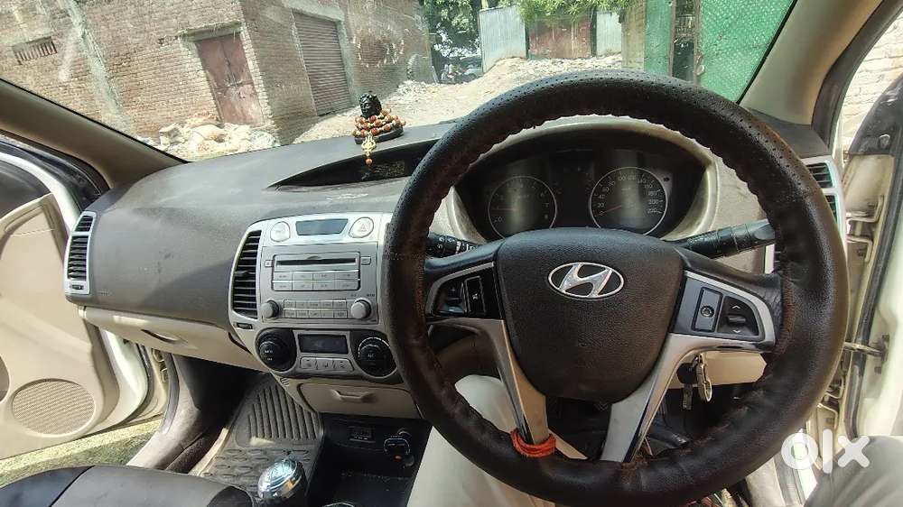 Hyundai I20 Sportz 2011