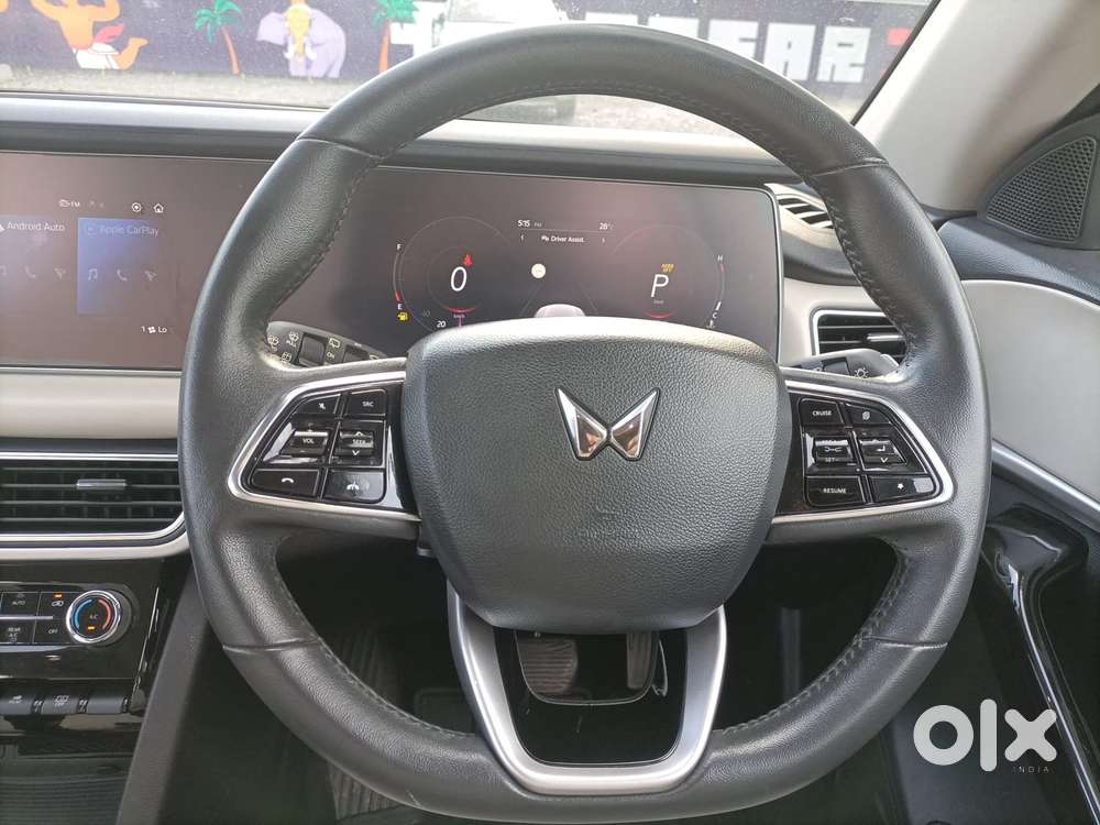 Mahindra Xuv700 2.0 Ax 7 Petrol At Str, 2021, Petrol