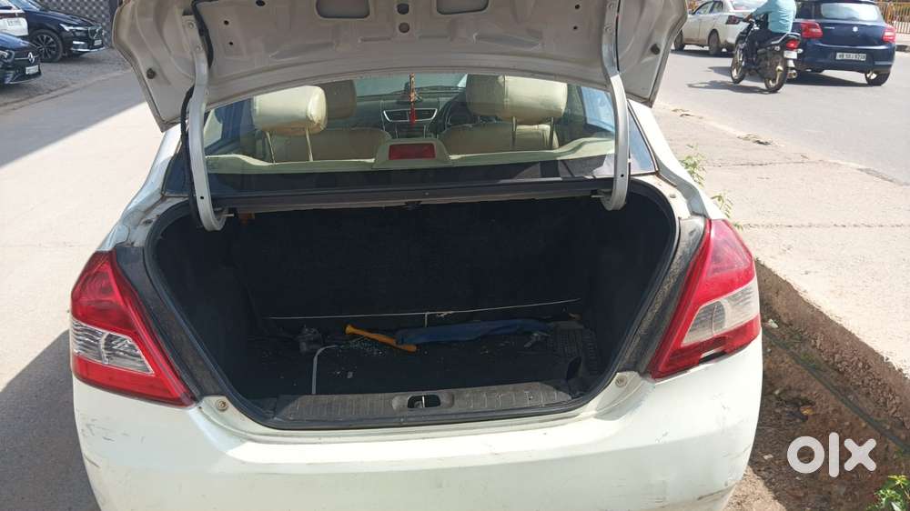Maruti Suzuki Swift Dzire 1.2 Vxi Bsiv, 2013, Petrol