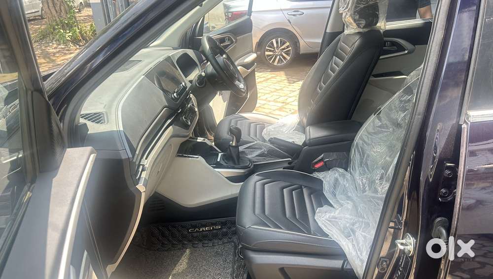 Kia Carens G1.5 6mt Gravity, 2024, Petrol