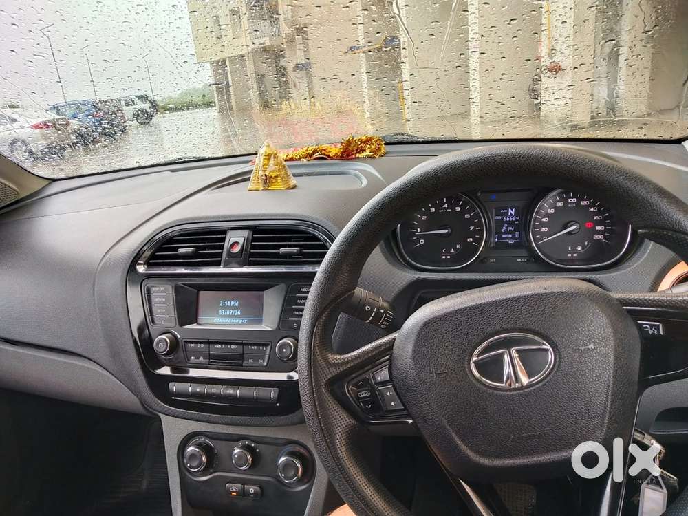 Tata Tigor Petrol 2018