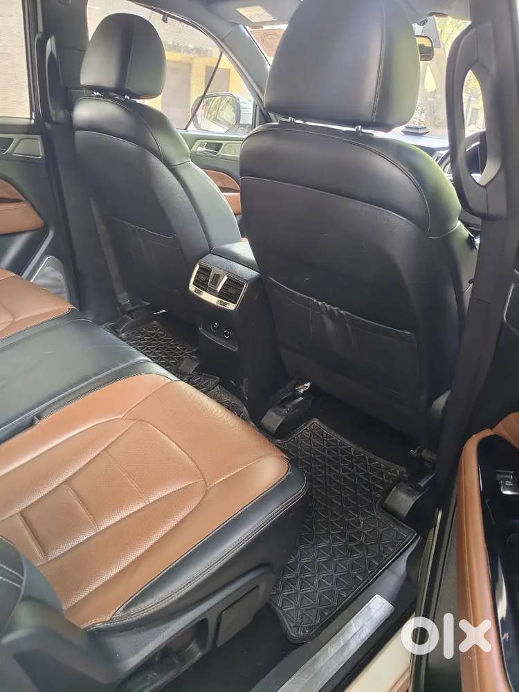 Mahindra Alturas G4 2019