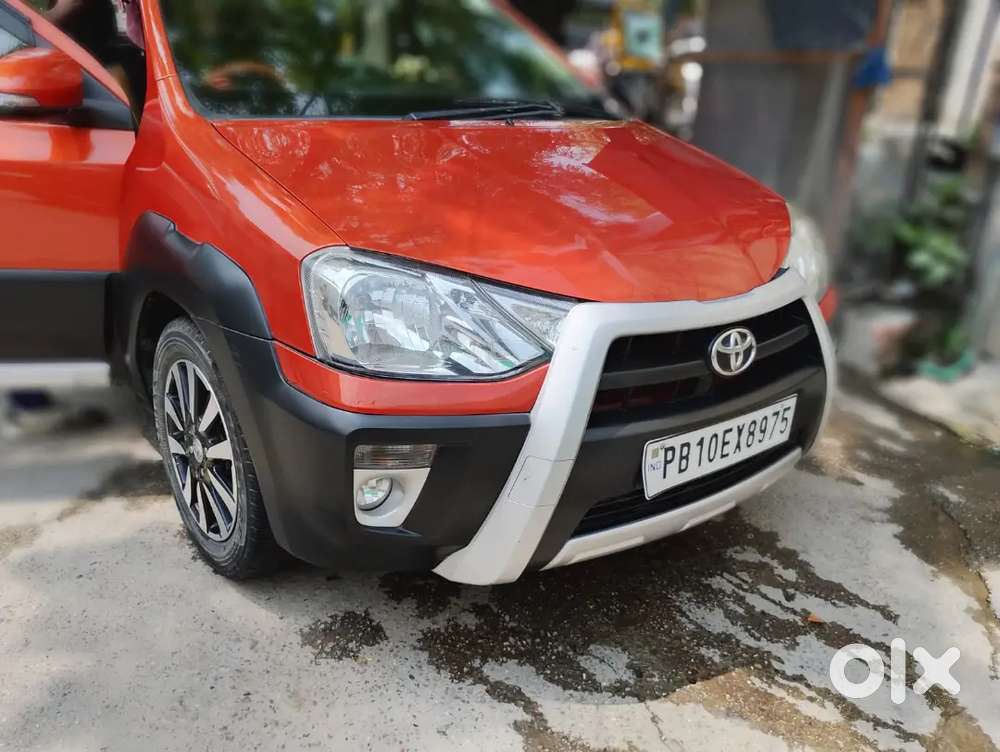Toyota Etios Cross 2014