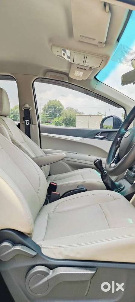 Mahindra Marazzo M8, 2019, Diesel