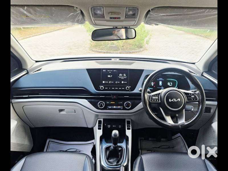 Kia Carens G 1.5 6mt Premium (o) 7-seater, 2024, Diesel