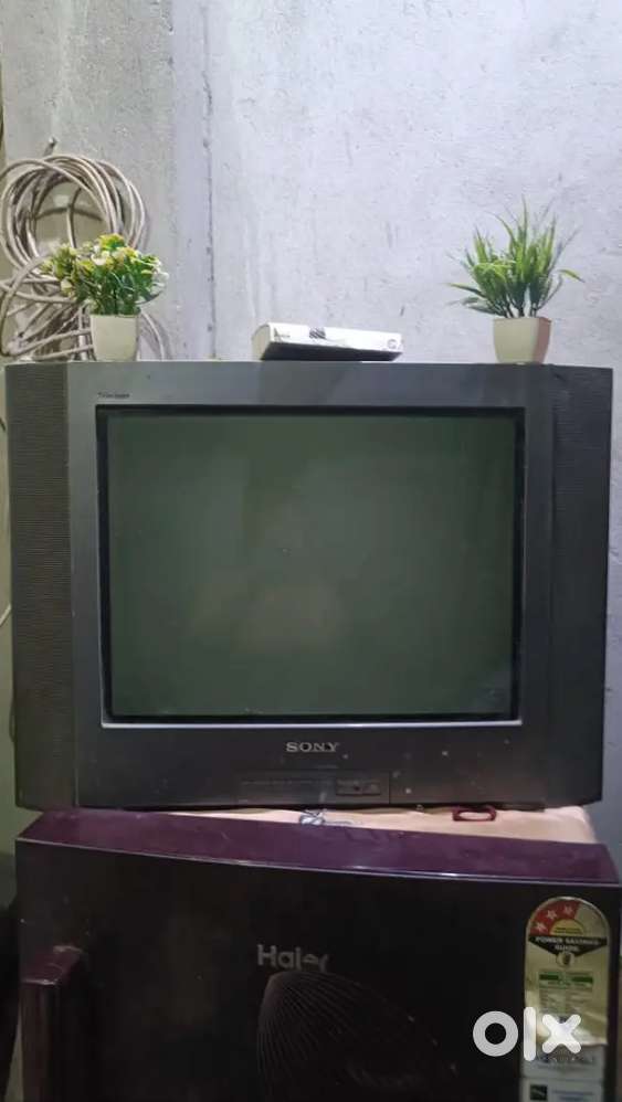 Sony Trinitron CRT TV in Good Condition TVs, Video Audio