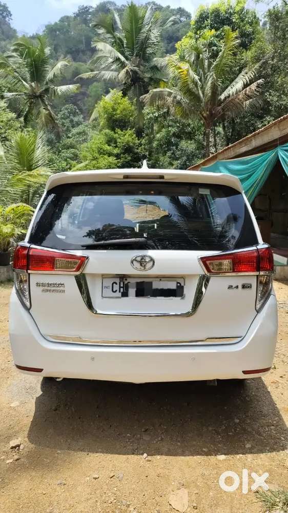 Toyota Innova Crysta 2016
